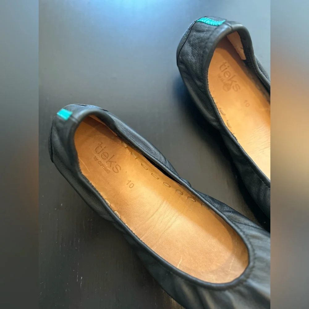 Tieks Woman's Black Leather Ballet Flats Size 10 - Picture 4 of 11